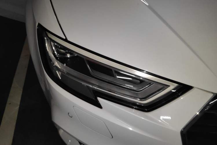 Used Audi A3 2019 Sportback 35 TFSI Fashion Edition China VI Emission Standard Right Front Headlight