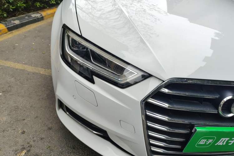 Used Audi A3 2019 Sportback 35 TFSI Style Edition China VI Emission Standard Right Front Headlight