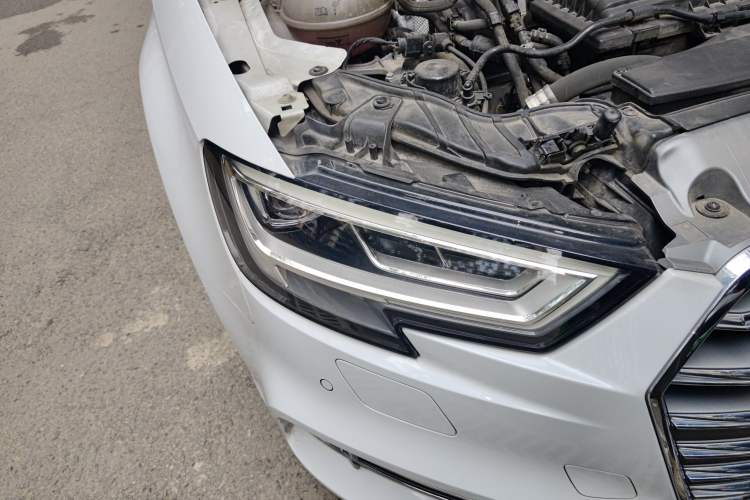 Used Audi A3 2019 Limousine 35 TFSI Fashion Edition China VI Emission Standard Right Front Headlight