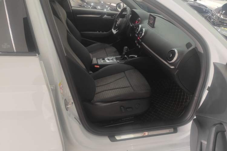 Used Audi A3 2019 Limousine 35 TFSI Sport Edition China V Emission Standard Right Front Seat