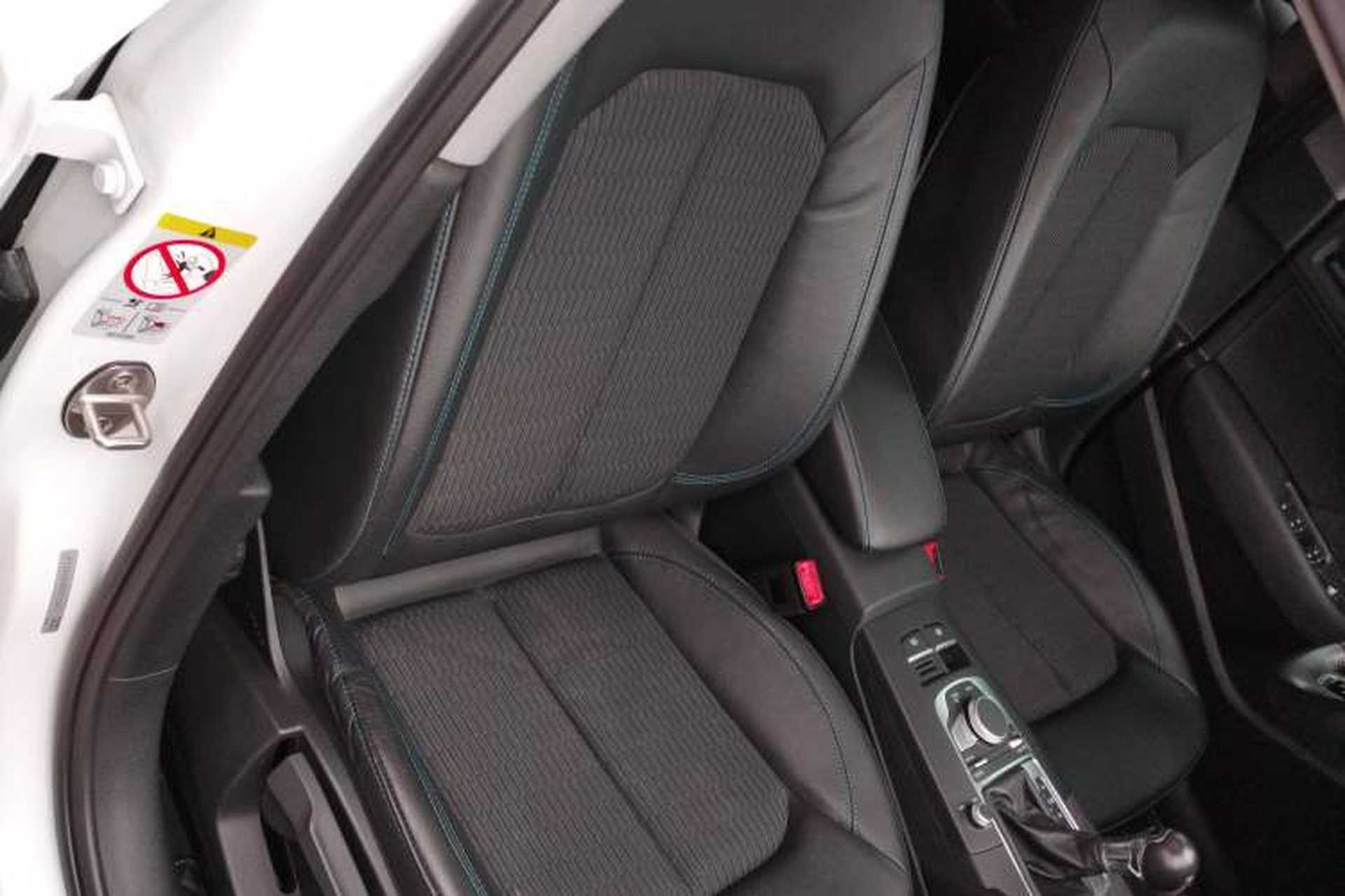 Used Audi A3 2019 Limousine 35 TFSI Fashion Edition China VI Emission Standard Right Front Seat