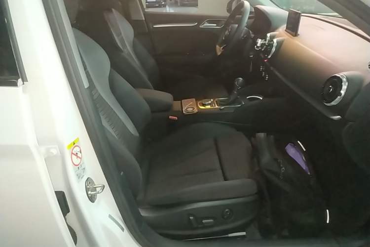 Used Audi A3 2019 Limousine 35 TFSI Sport Edition China V Emission Standard Right Front Seat