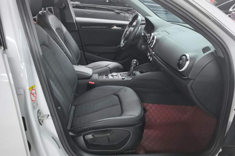 Used Audi A3 2019 Sportback 35 TFSI Fashion Edition China V Right Front Seat