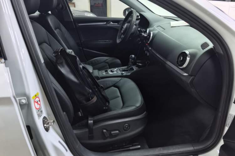 Used Audi A3 2019 Limousine 35 TFSI Style Version China V Emission Standard Right Front Seat