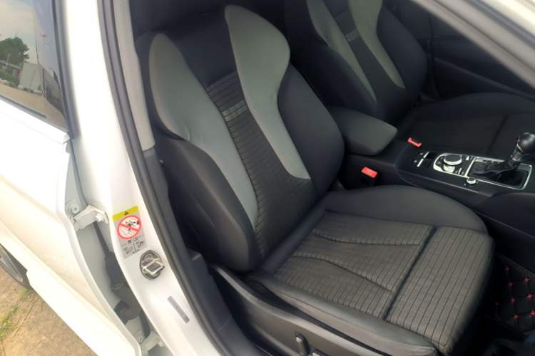 Used Audi A3 2019 Limousine 35 TFSI Sport Edition China V Emission Standard Right Front Seat