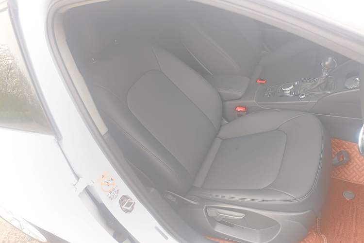 Used Audi A3 2019 Sportback 35 TFSI Ambition China VI Right Front Seat