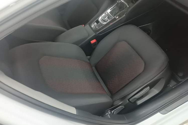 Used Audi A3 2019 Limousine 35 TFSI Ambition China VI Right Front Seat