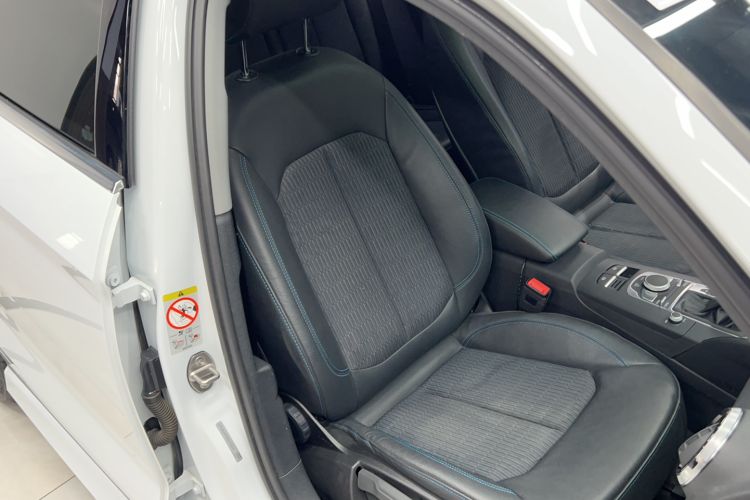 Used Audi A3 2019 Limousine 35 TFSI Fashion Edition China VI Emission Standard Right Front Seat