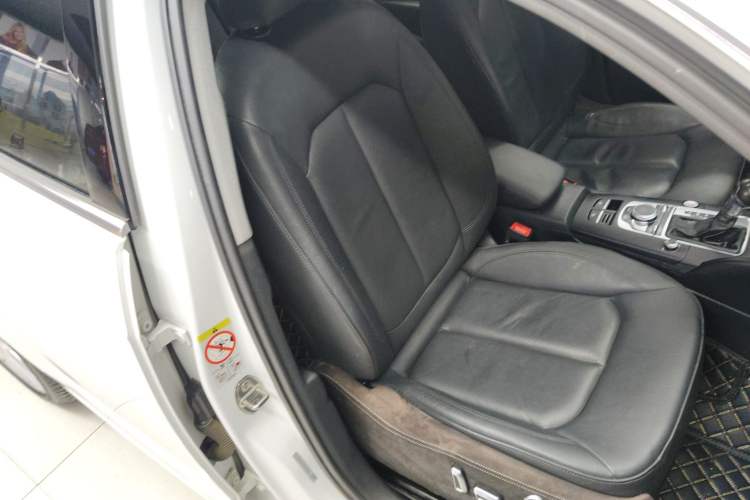 Used Audi A3 2019 Sportback 35 TFSI Style Edition China VI Emission Standard Right Front Seat