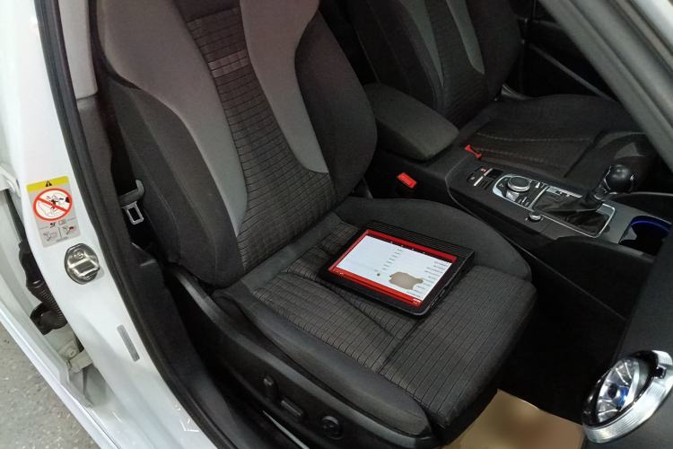 Used Audi A3 2019 Sportback 35 TFSI Sporty Version China VI Right Front Seat