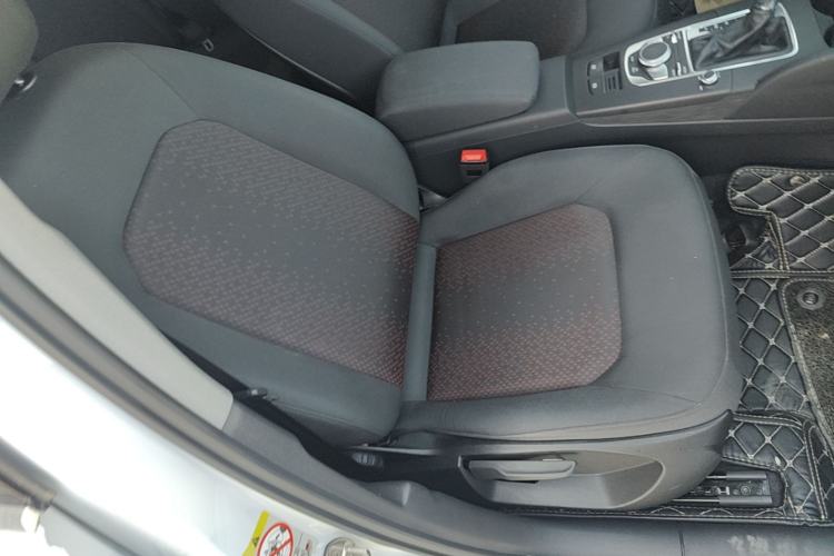 Used Audi A3 2019 Sportback 35 TFSI Ambition China VI Right Front Seat