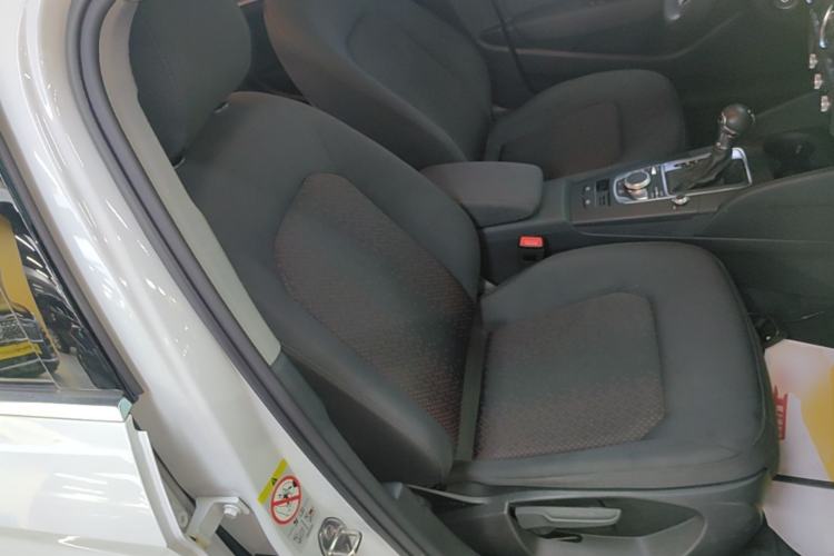 Used Audi A3 2019 Limousine 35 TFSI Ambition China VI Right Front Seat