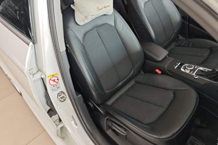 Used Audi A3 2019 Limousine 35 TFSI Fashion Edition China VI Emission Standard Right Front Seat