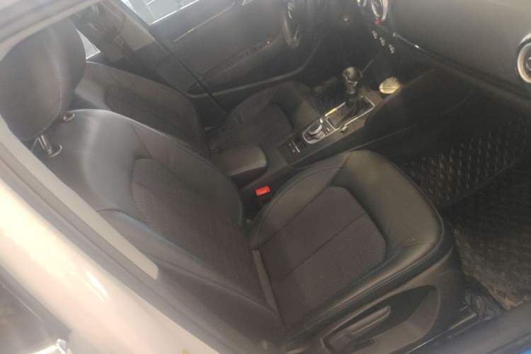 Used Audi A3 2019 Limousine 35 TFSI Fashion Edition China VI Emission Standard Right Front Seat