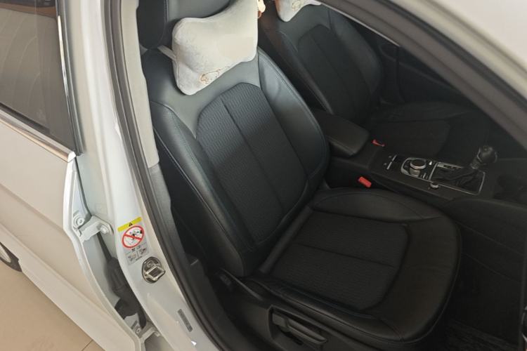 Used Audi A3 2019 Limousine 35 TFSI Fashion Edition China VI Emission Standard Right Front Seat