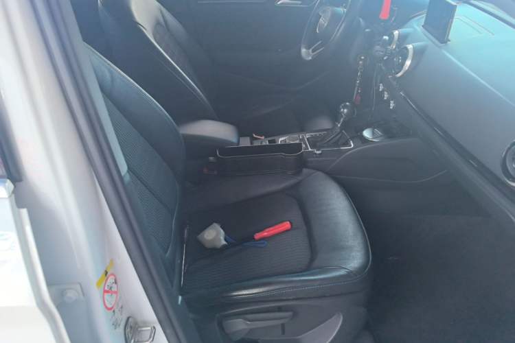 Used Audi A3 2019 Limousine 35 TFSI Fashion Edition China VI Emission Standard Right Front Seat
