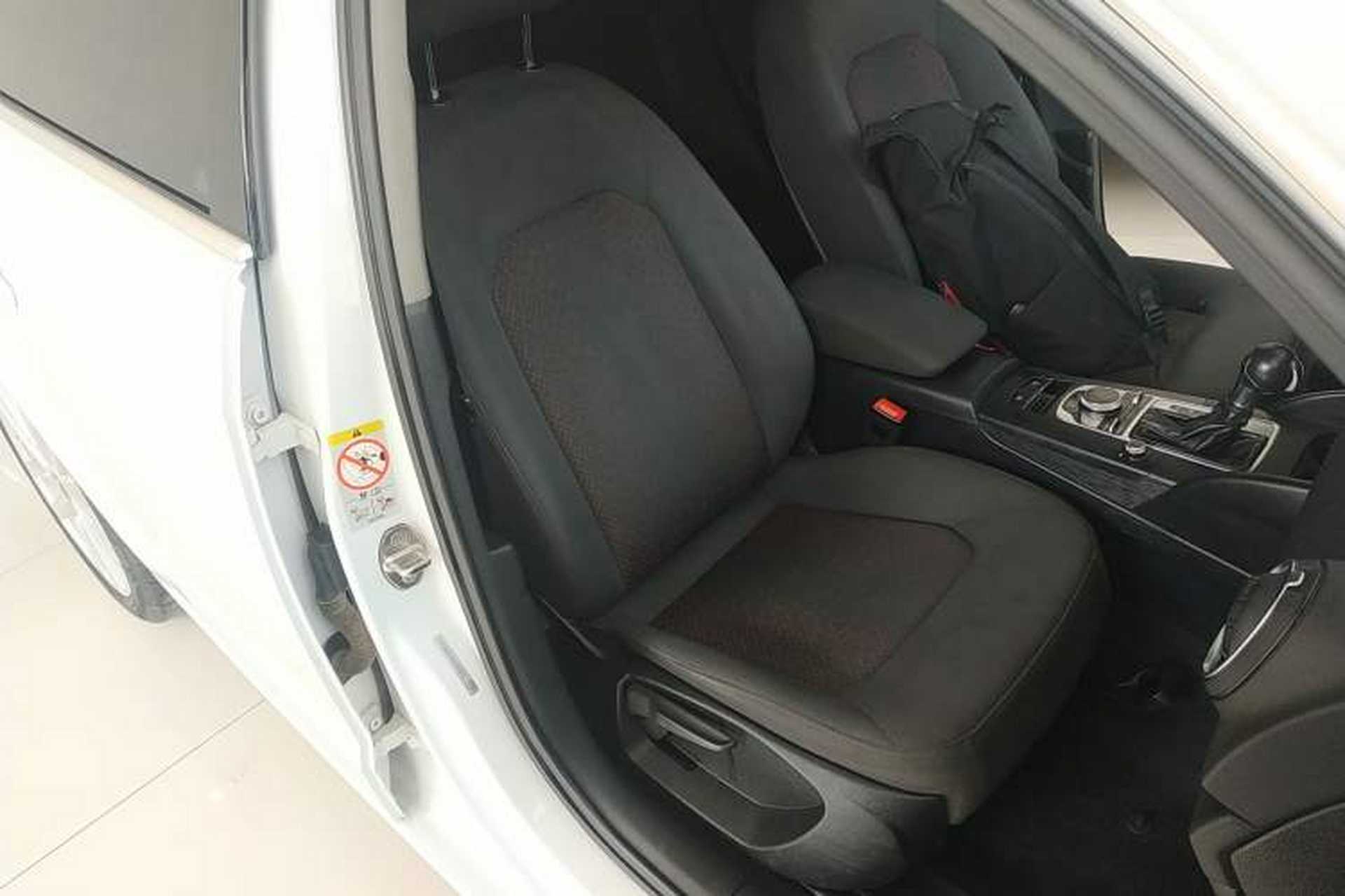 Used Audi A3 2019 Sportback 35 TFSI Ambition China VI Right Front Seat