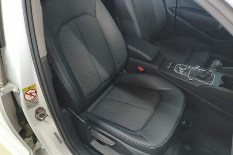 Used Audi A3 2019 Limousine 35 TFSI Fashion Edition China VI Emission Standard Right Front Seat