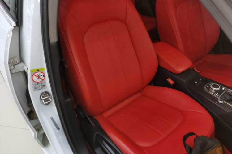 Used Audi A3 2019 Sportback 35 TFSI Ambition China VI Right Front Seat
