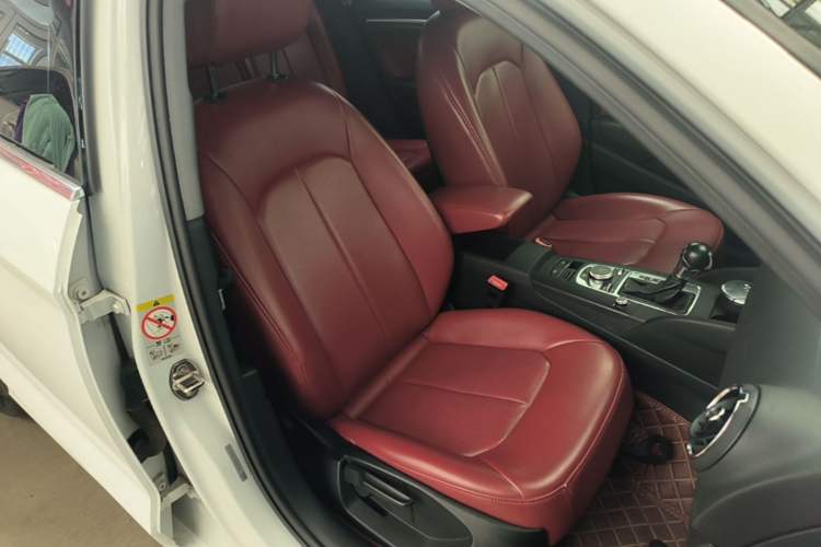 Used Audi A3 2019 Limousine 35 TFSI Ambition China VI Right Front Seat