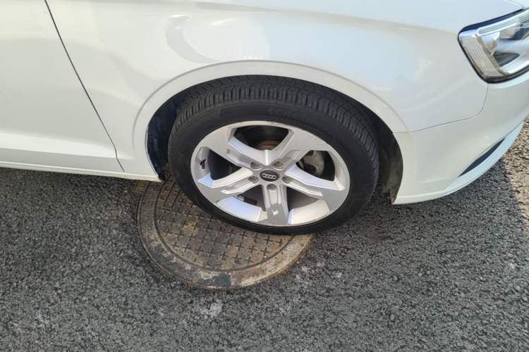 Used Audi A3 2019 Limousine 35 TFSI Ambition China VI Right Front Wheel Hub