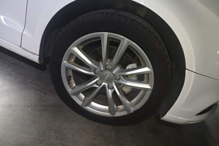 Used Audi A3 2019 Limousine 35 TFSI Ambition China VI Right Front Wheel Hub
