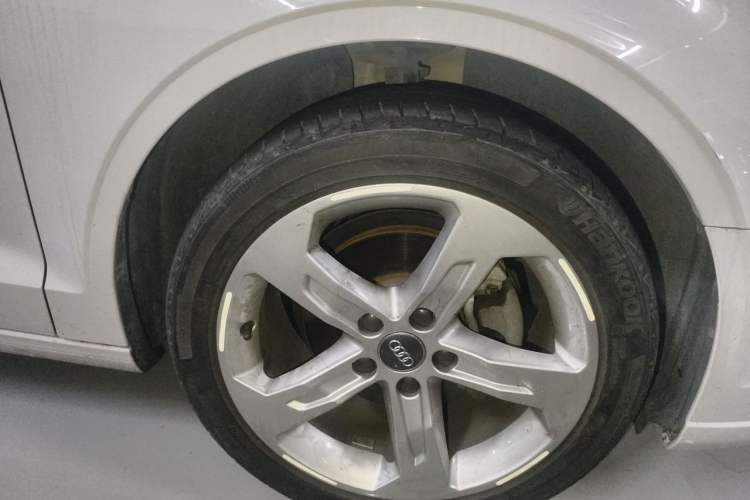 Used Audi A3 2019 Limousine 35 TFSI Ambition China VI Right Front Wheel Hub