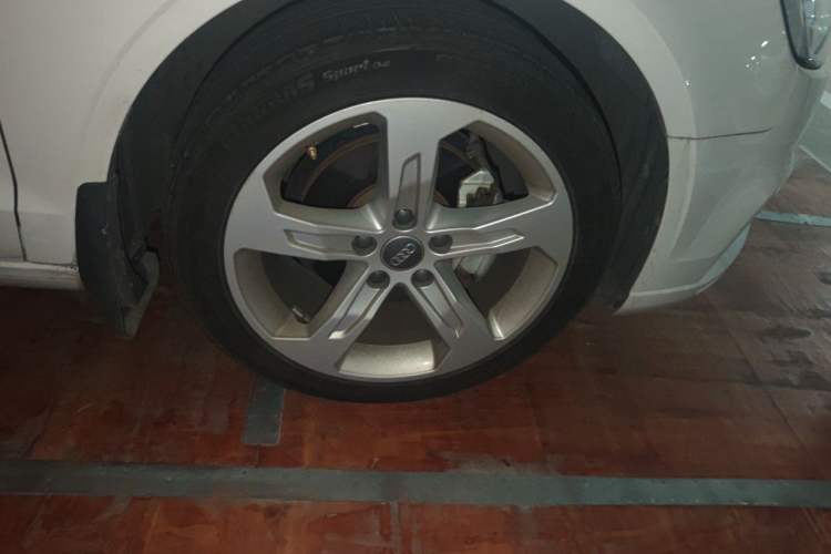 Used Audi A3 2019 Limousine 35 TFSI Ambition China VI Right Front Wheel Hub