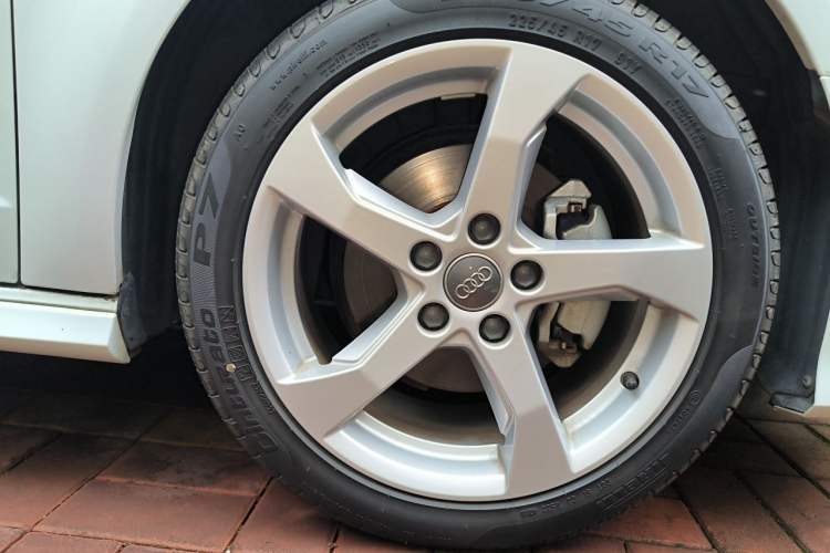 Used Audi A3 2019 Sportback 35 TFSI Sporty Version National V Right Front Wheel Hub