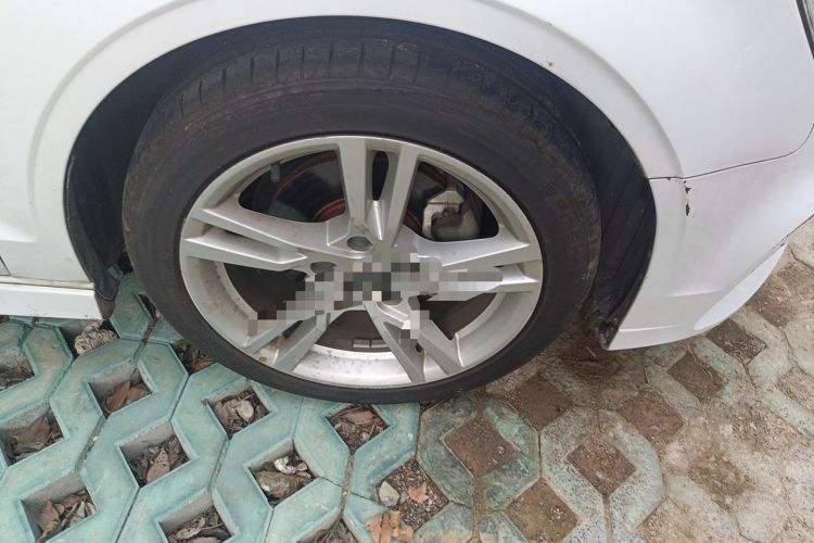 Used Audi A3 2019 Limousine 35 TFSI Fashion Edition China V standard Right Front Wheel Hub