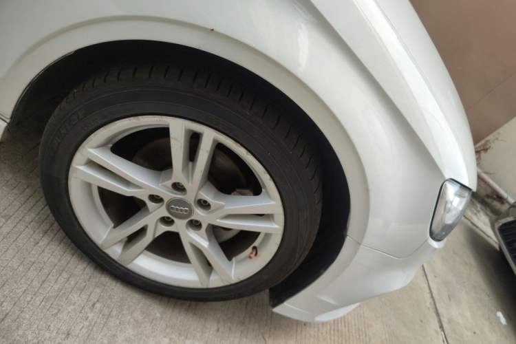 Used Audi A3 2019 Limousine 35 TFSI Fashion Edition China VI Emission Standard Right Front Wheel Hub