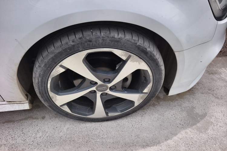 Used Audi A3 2019 Sportback 35 TFSI Sporty Version National V Right Front Wheel Hub