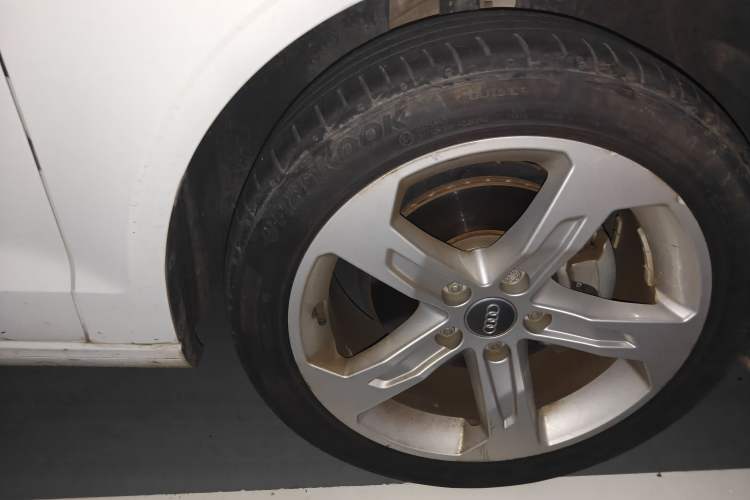 Used Audi A3 2019 Limousine 35 TFSI Ambition China VI Right Front Wheel Hub