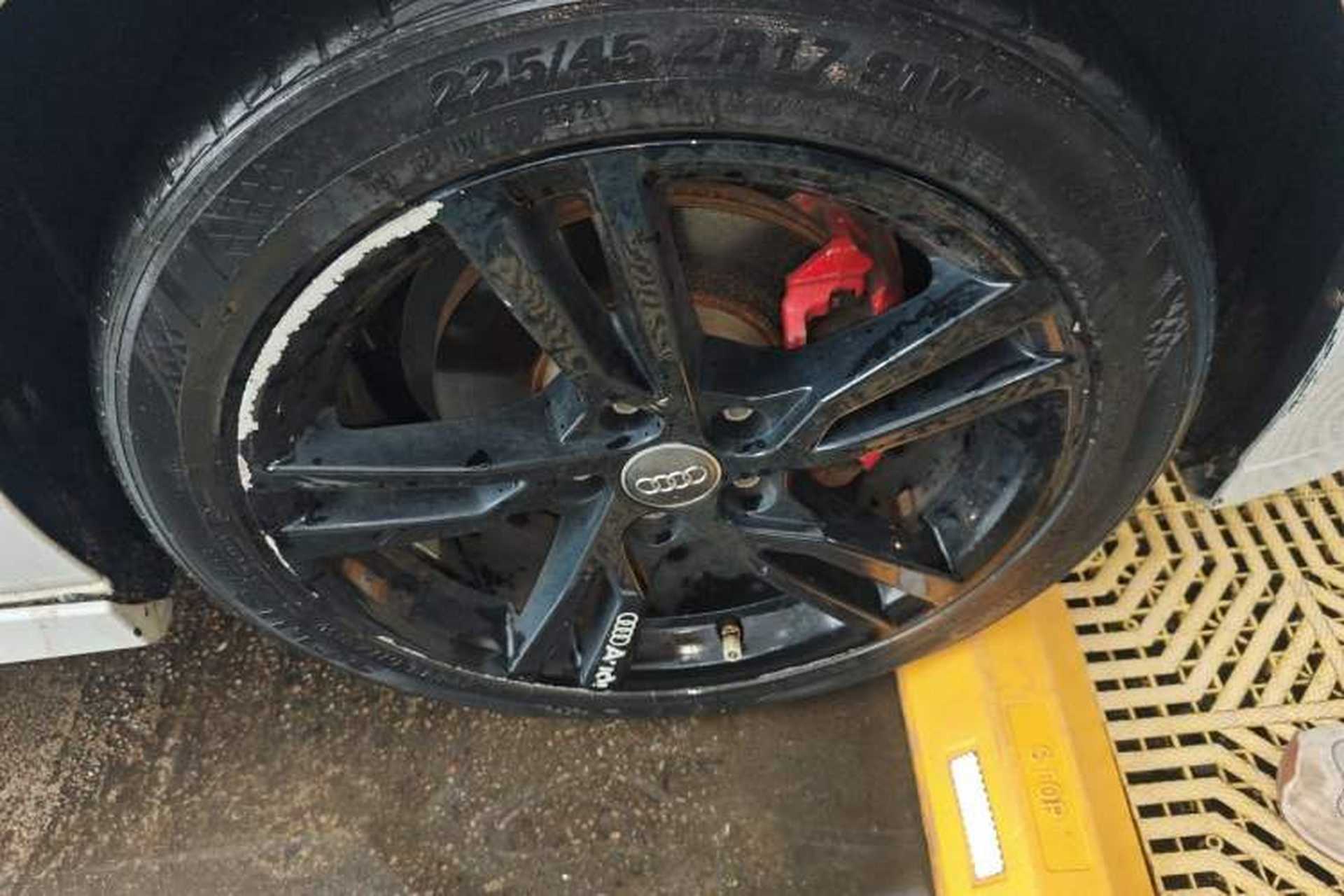 Used Audi A3 2019 Limousine 35 TFSI Fashion Edition China VI Emission Standard Right Front Wheel Hub