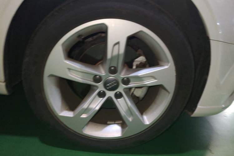 Used Audi A3 2019 Limousine 35 TFSI Ambition China VI Right Front Wheel Hub