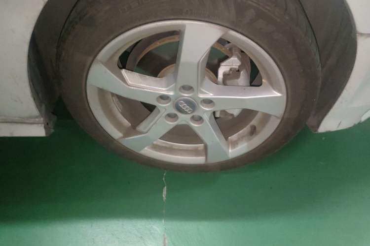 Used Audi A3 2019 Sportback 35 TFSI Fashion Edition China V Right Front Wheel Hub