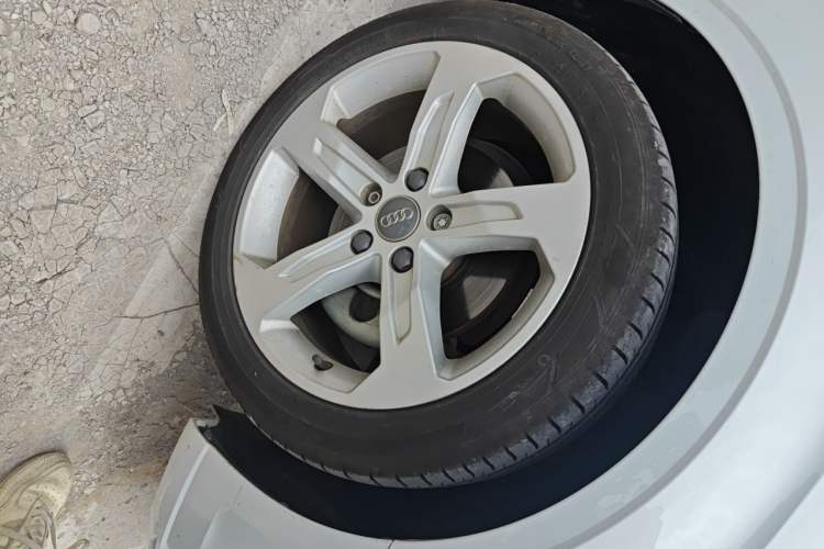 Used Audi A3 2019 Limousine 35 TFSI Ambition China VI Right Front Wheel Hub