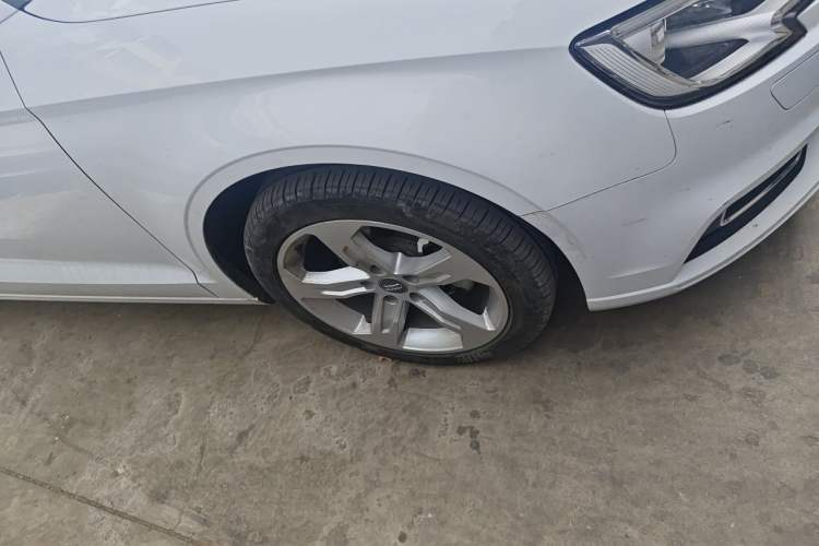 Used Audi A3 2019 Limousine 35 TFSI Ambition China V Right Front Wheel Hub