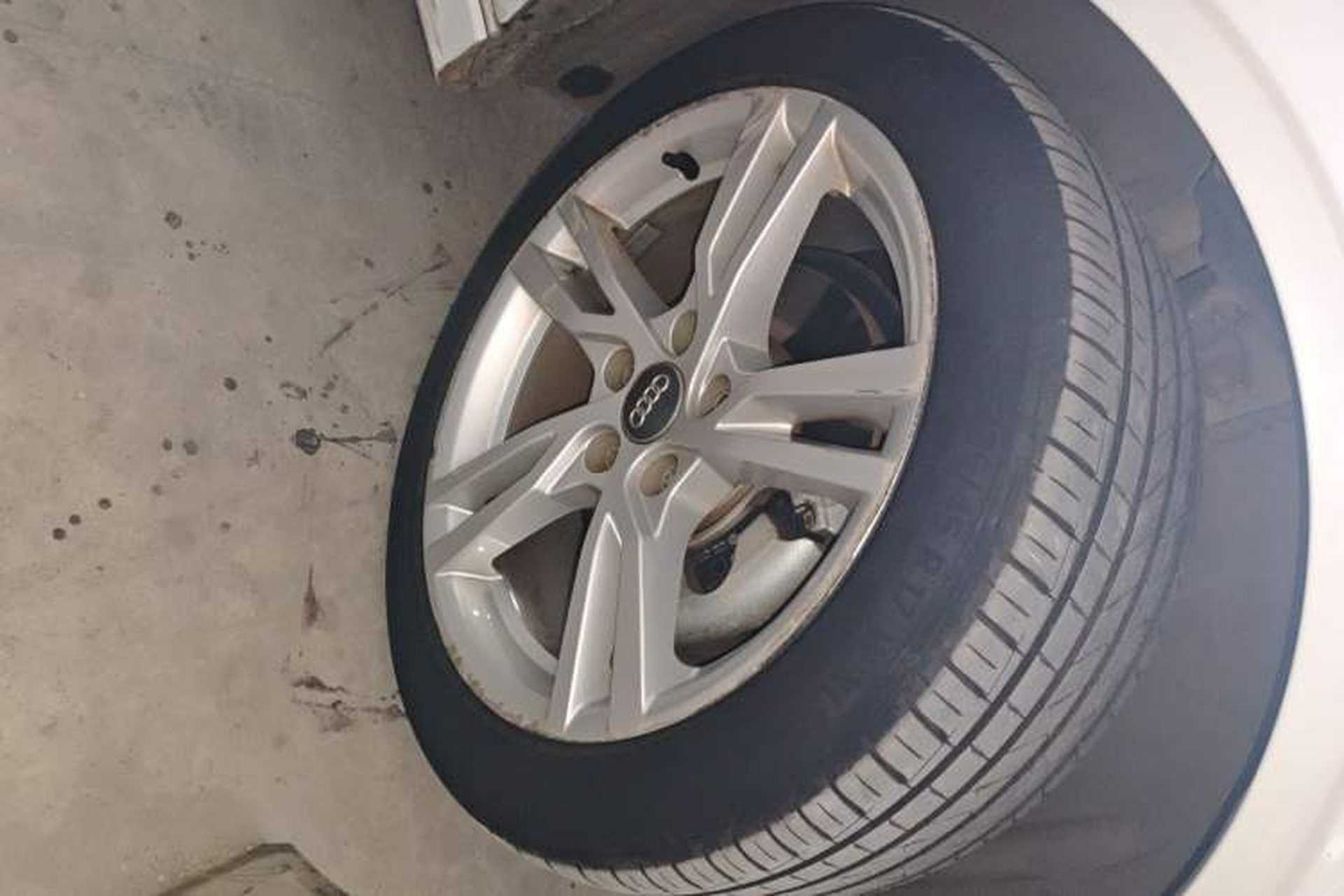 Used Audi A3 2019 Limousine 35 TFSI Fashion Edition China VI Emission Standard Right Front Wheel Hub