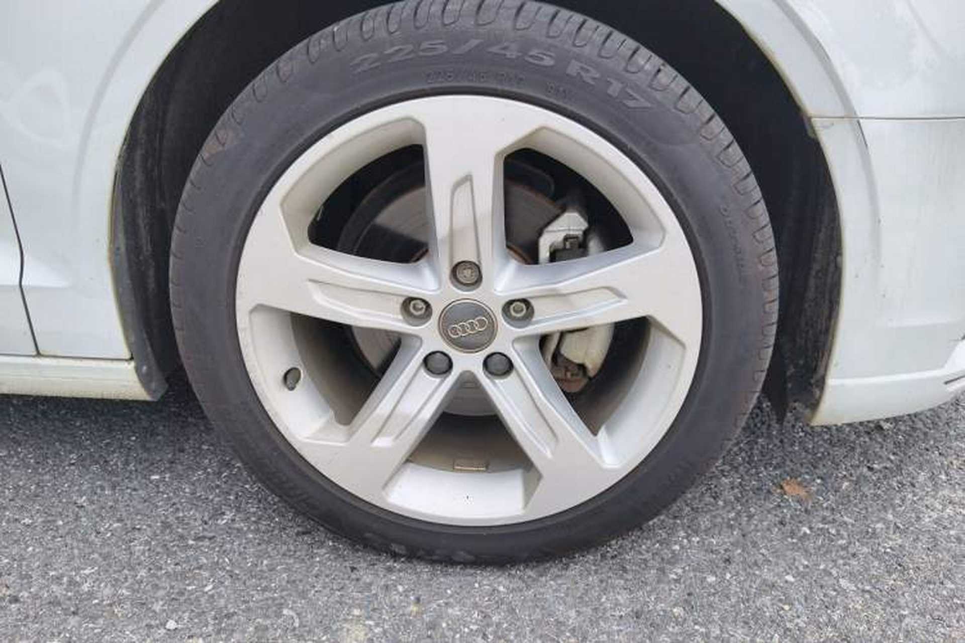 Used Audi A3 2019 Limousine 35 TFSI Ambition China VI Right Front Wheel Hub