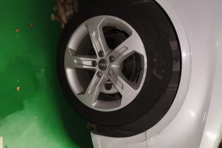 Used Audi A3 2019 Limousine 35 TFSI Ambition China VI Right Front Wheel Hub