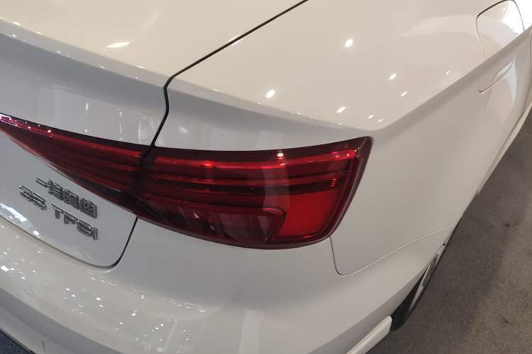 Used Audi A3 2019 Limousine 35 TFSI Fashion Edition China VI Emission Standard Right Rear Taillight