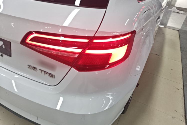 Used Audi A3 2019 Sportback 35 TFSI Fashion Edition China VI Emission Standard Right Rear Taillight