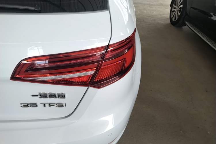 Used Audi A3 2019 Sportback 35 TFSI Ambition China VI Right Rear Taillight