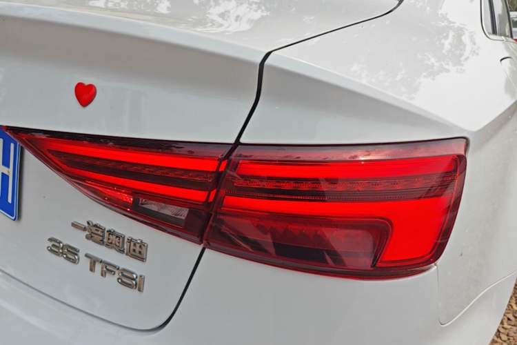 Used Audi A3 2019 Limousine 35 TFSI Style Edition China VI Emission Standard Right Rear Taillight