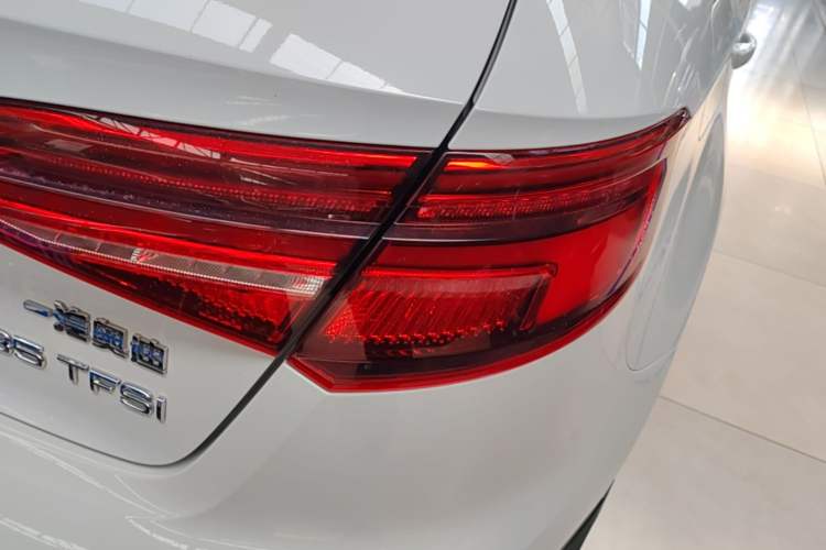 Used Audi A3 2019 Sportback 35 TFSI Ambition China VI Right Rear Taillight