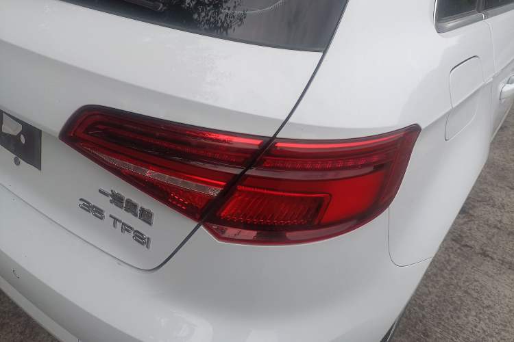 Used Audi A3 2019 Sportback 35 TFSI Ambition China VI Right Rear Taillight