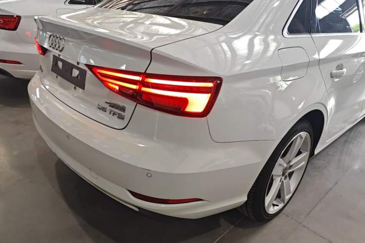 Used Audi A3 2019 Limousine 35 TFSI Style Edition China VI Emission Standard Right Rear Taillight