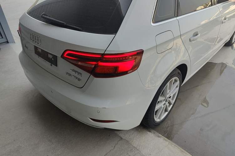 Used Audi A3 2019 Sportback 35 TFSI Ambition China VI Right Rear Taillight