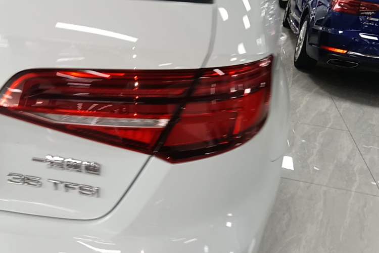Used Audi A3 2019 Sportback 35 TFSI Sporty Version China VI Right Rear Taillight